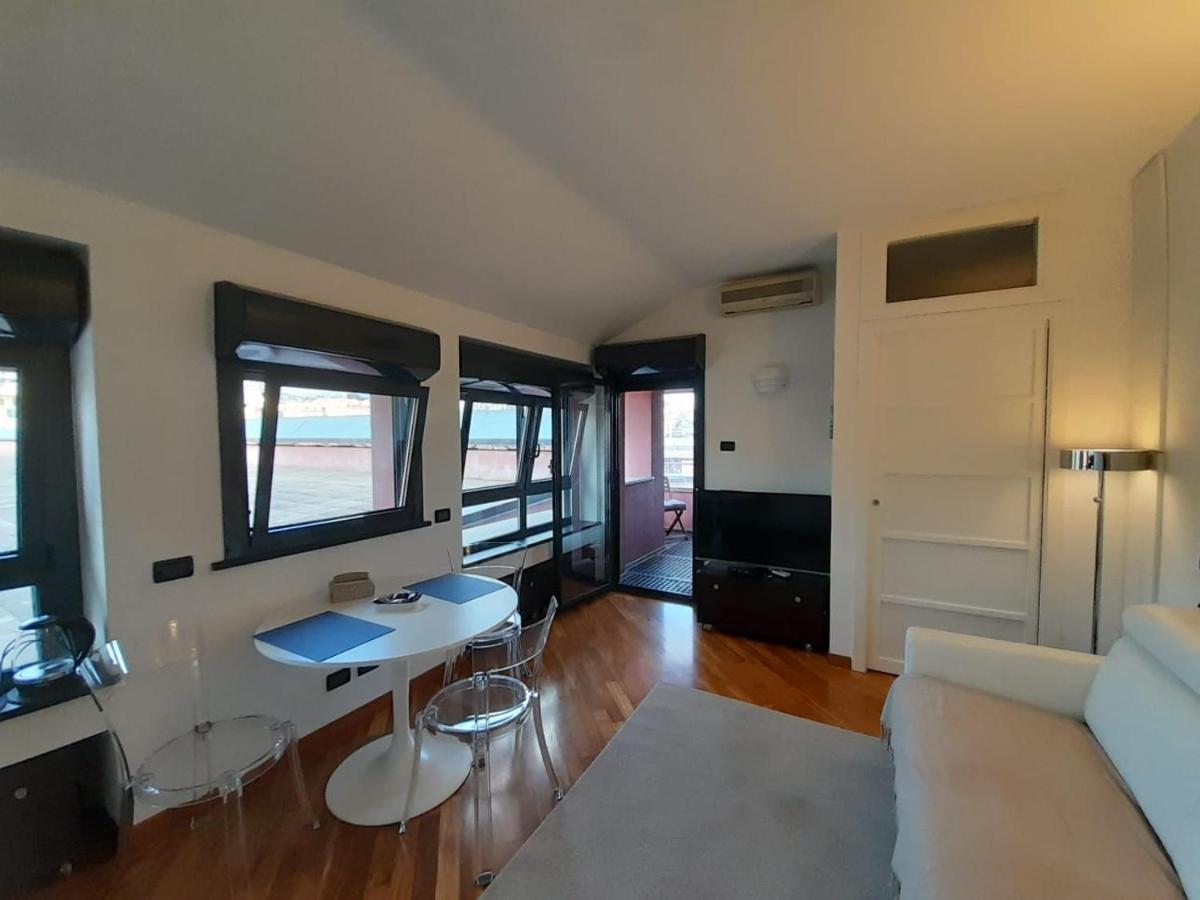Ferienwohnung Bilocale Vista Mare Con Terrazzo-Porto Antico- Parcheggio Scontato Genua Exterior foto